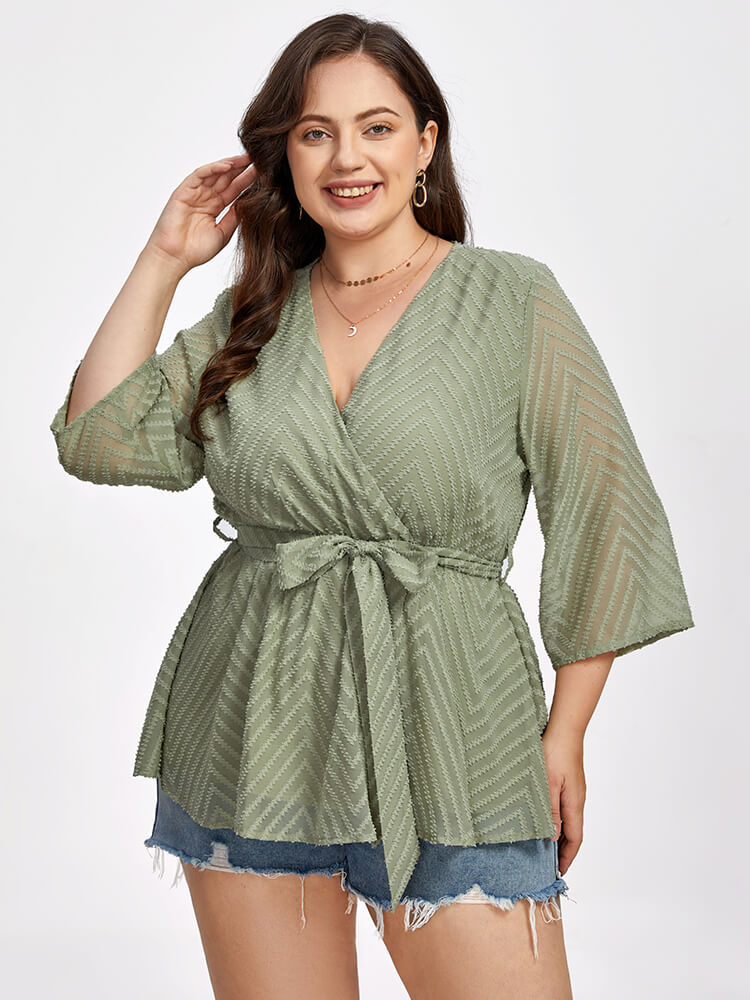 Plus Jacquard V-Neck Lantern Sleeve Tie Front Blouse