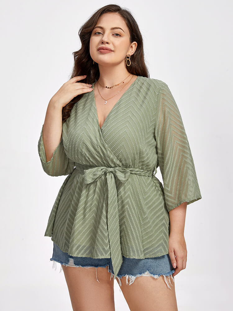 Plus Jacquard V-Neck Lantern Sleeve Tie Front Blouse