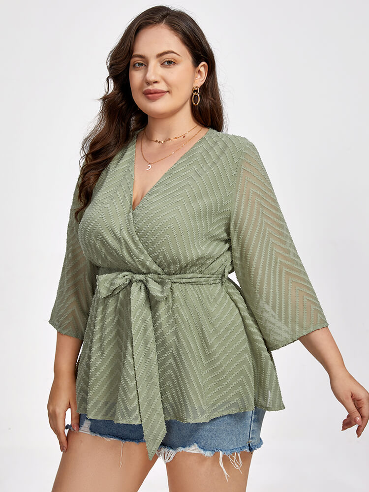 Plus Jacquard V-Neck Lantern Sleeve Tie Front Blouse