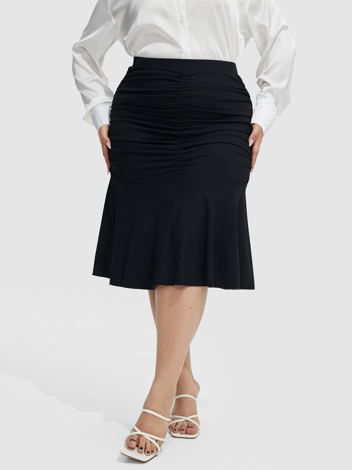 Solid Ruched Mermaid Hem Skirt