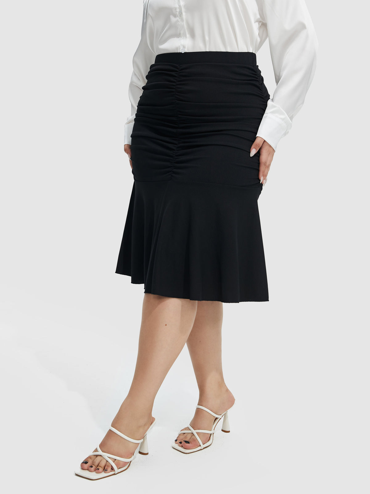 Solid Ruched Mermaid Hem Skirt