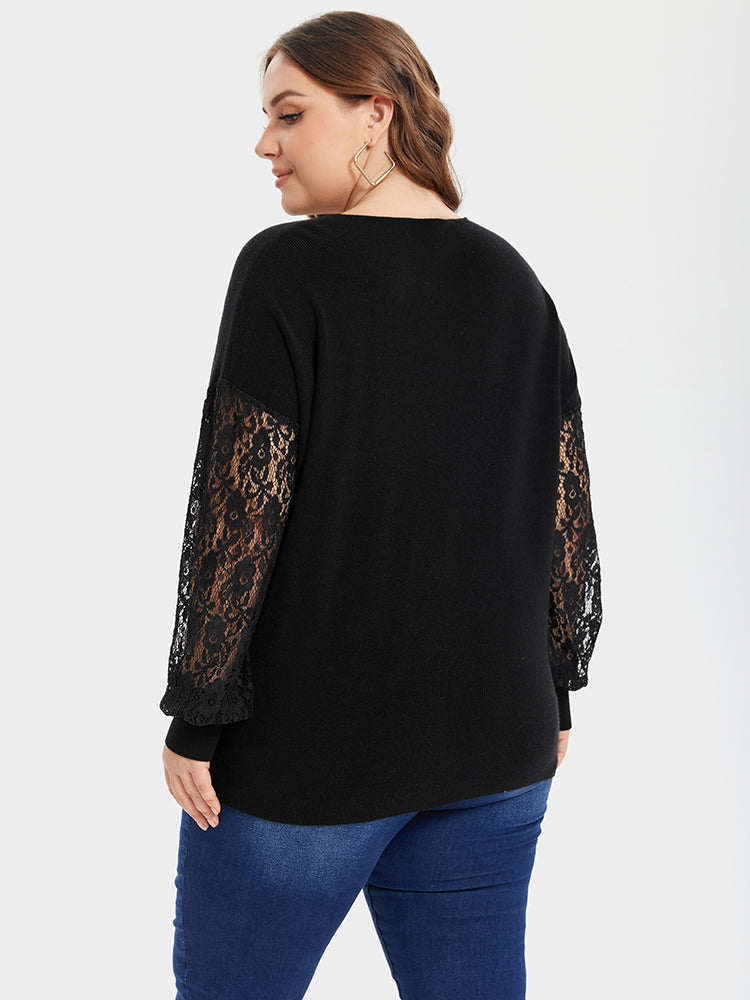 VIP V-Neck Contrast Lace Sleeve Twist Tee