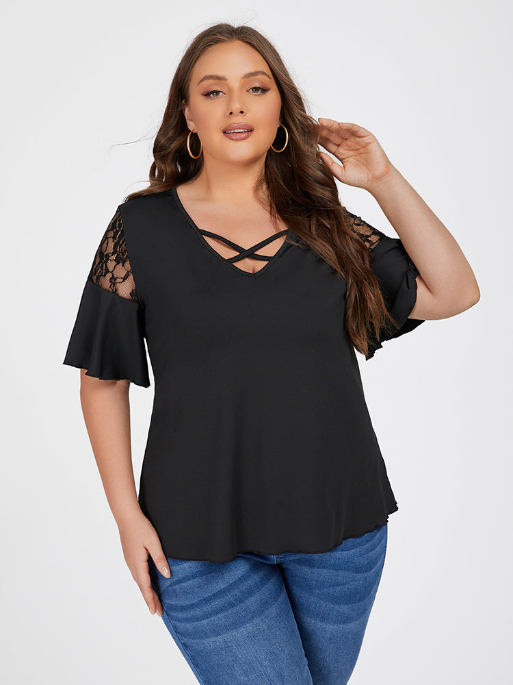 Cut Out Lace Patchwork Sleeve Tee