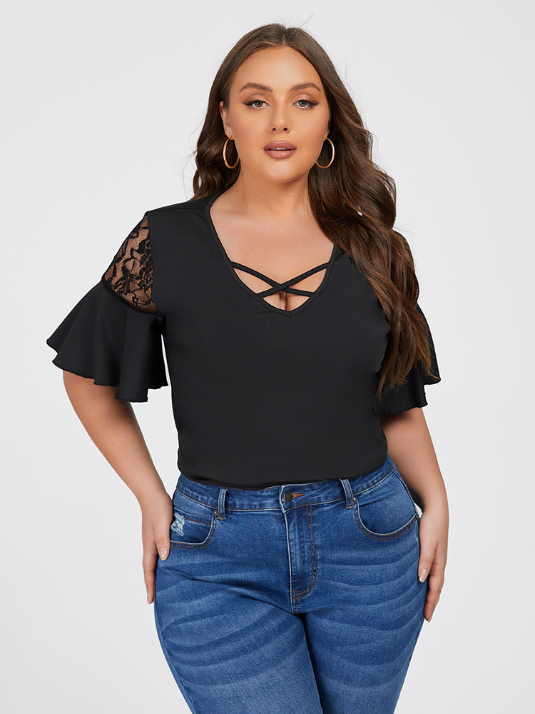 Cut Out Lace Patchwork Sleeve Tee