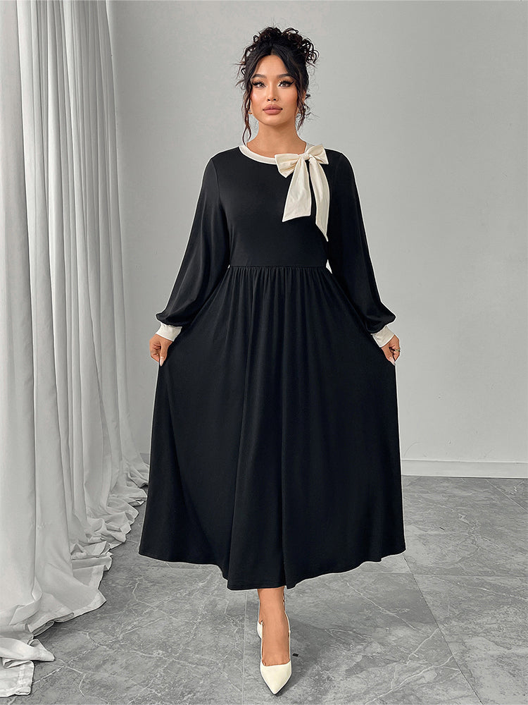 Round Neck Bow Detail Pleated Dress
